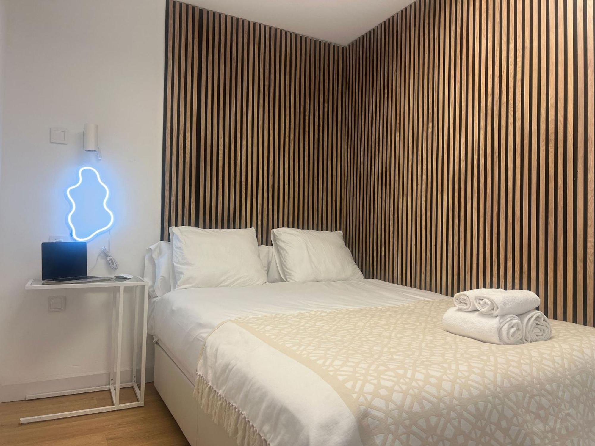 Apartment 5 Mins From El Palo Wifi & Ac *