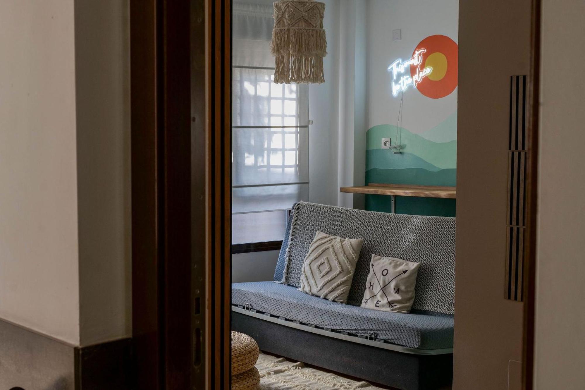 Apartment 5 Mins From El Palo Wifi & Ac